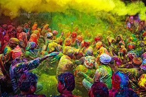 holi-1.jpg