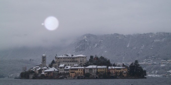 Fenomeno Misterioso sull'Isola di San Giulio - Lago d'Orta (1).JPG