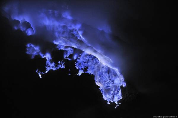 3._Lava_blu-3372-600-450-70.jpg